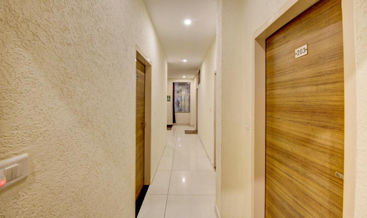Itsy By Treebo - Sharrytel Hotel Zirakpur Exterior photo